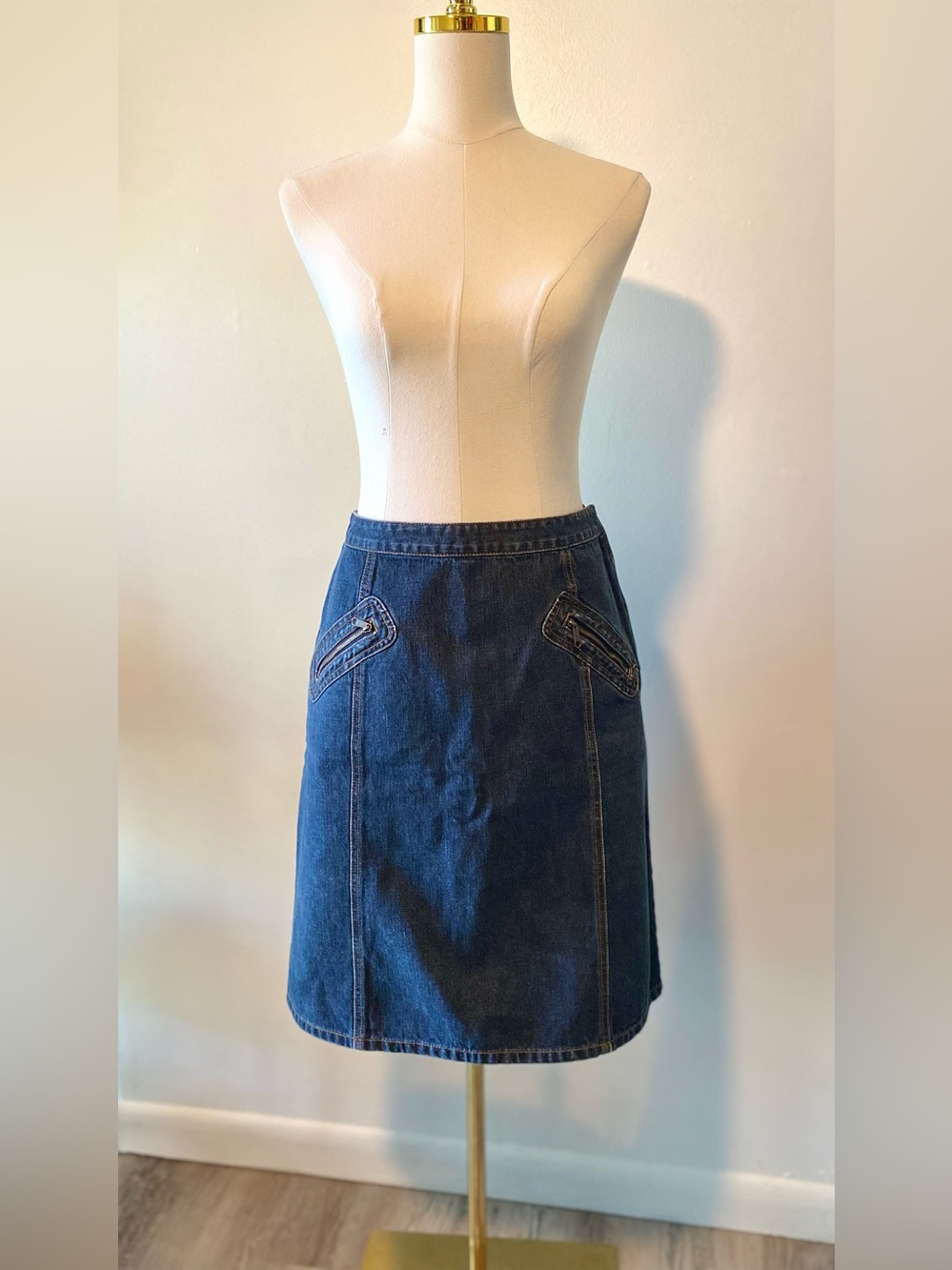 The Limited Denim Jean Skirt Zippered Pockets Women's Size 8